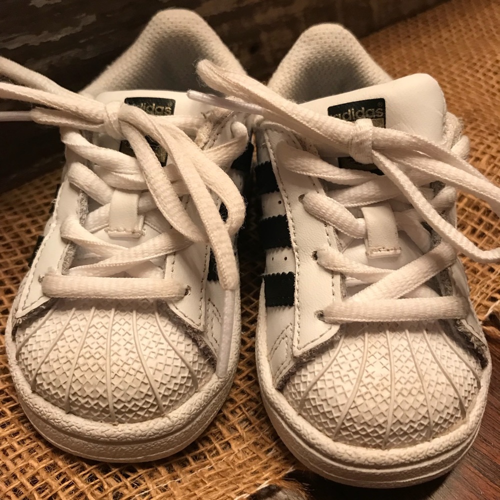 Adidas Superstar size 5 toddler
